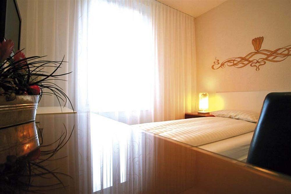 Swiss Star Marc Aurel - Self Check-In Apartamento Zurique Exterior foto
