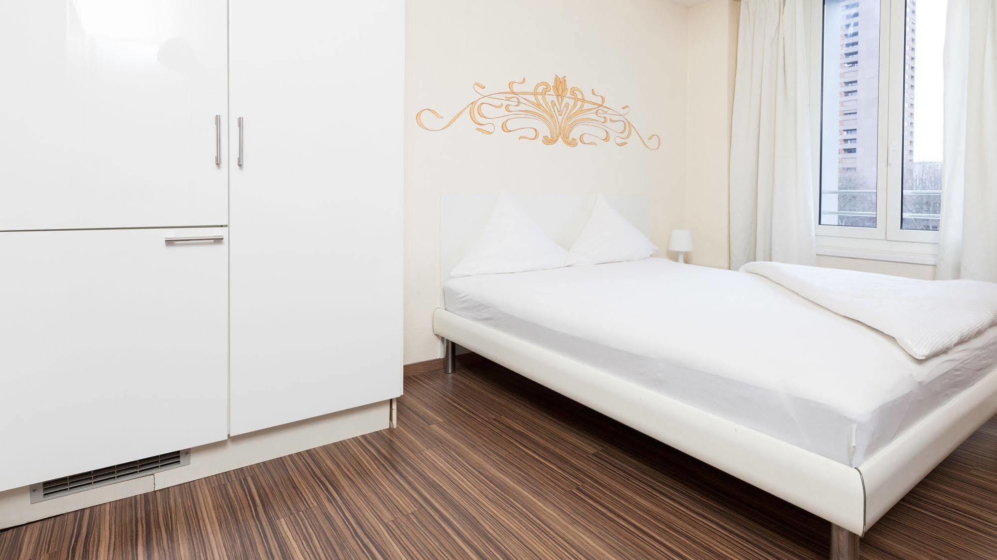 Swiss Star Marc Aurel - Self Check-In Apartamento Zurique Exterior foto