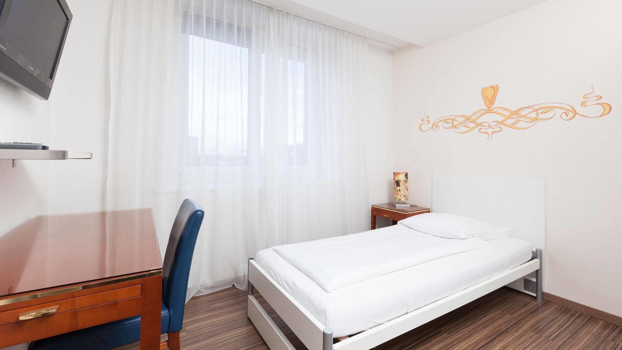 Swiss Star Marc Aurel - Self Check-In Apartamento Zurique Exterior foto